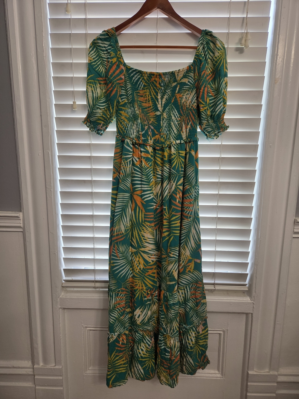 Betsy Johnson flowy pull over dress sz S